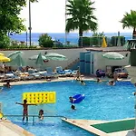 Big Blue Sky Hotel Alanya